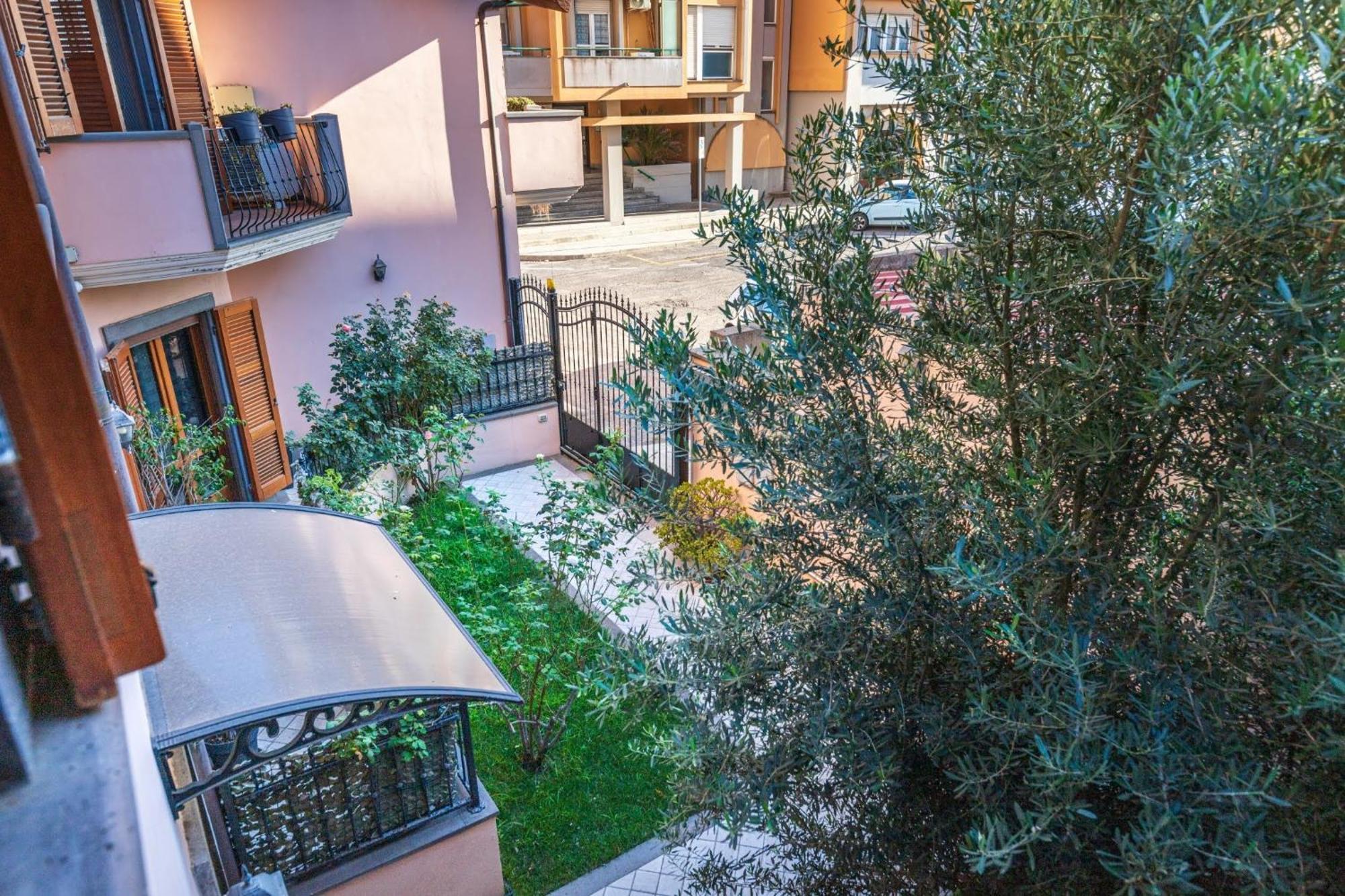 Casa Lilla 1 E 2 Apartment Oristano Exterior photo